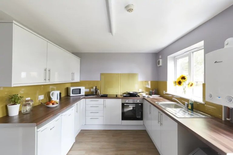  4 Bedroom House - 15 Brookside  -  Brookside, Kedleston Street  - Gallery -  5