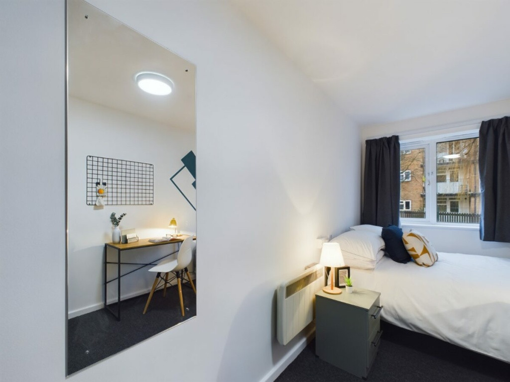  4 Bedroom House - 17 Brookside  -  Brookside, Kedleston Street  - Gallery -  4