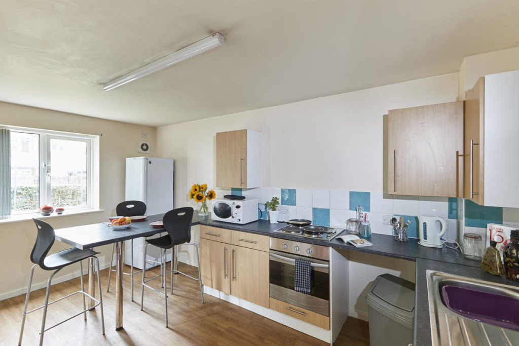  4 Bedroom House - 13 Brookside  -  Brookside, Kedleston Street  - Gallery -  3