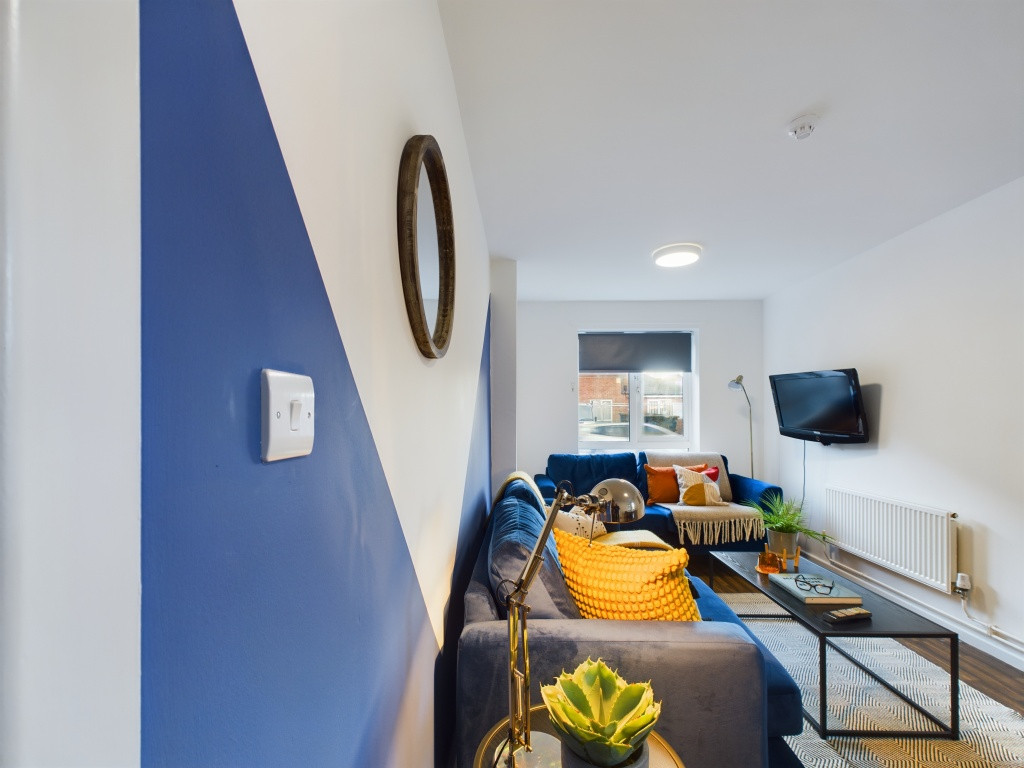  6 Bedroom House - 25 Brookside  -  Brookside, Kedleston Street  - Gallery -  7