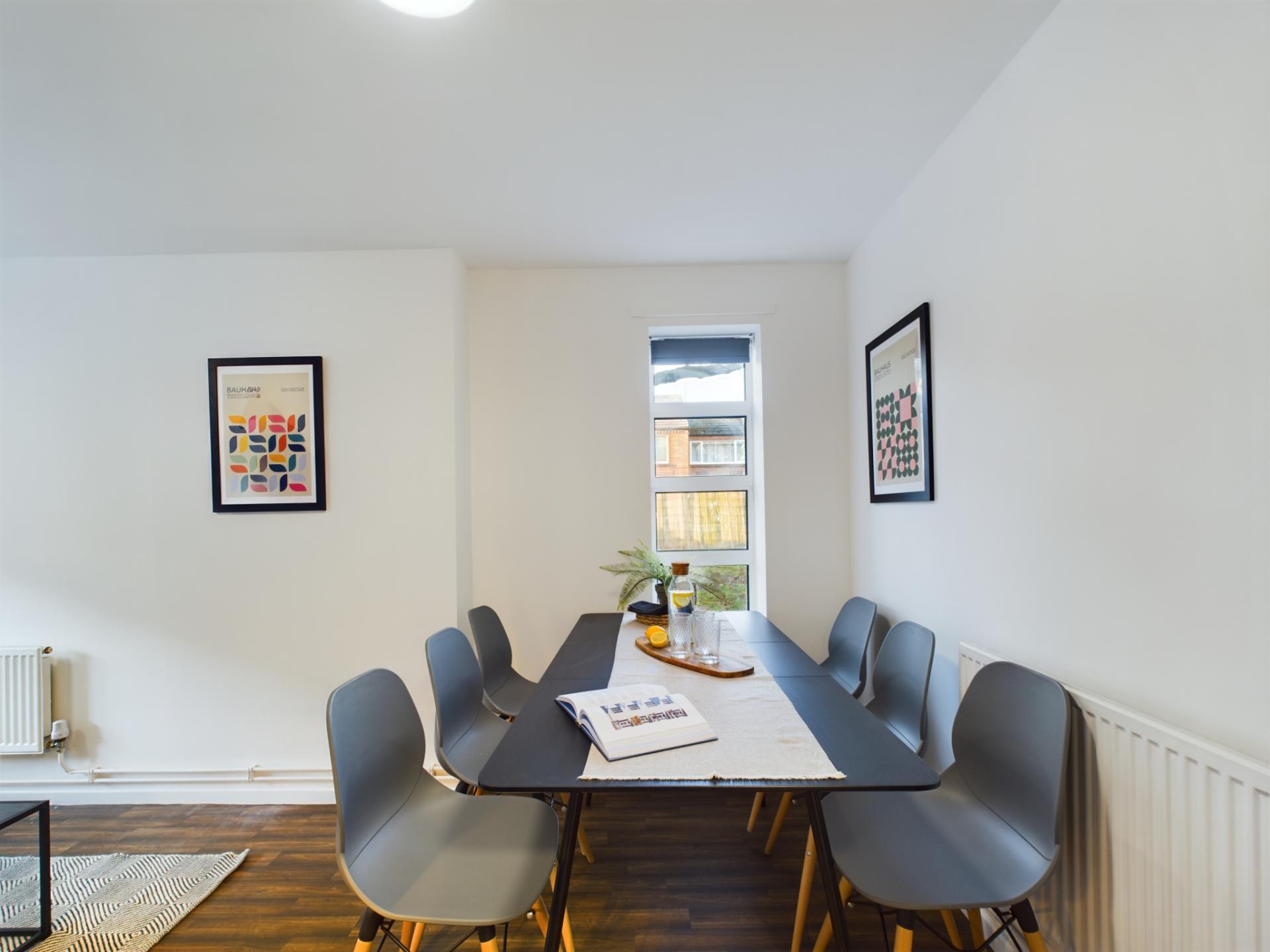  4 Bedroom House - 11 Brookside  -  Brookside, Kedleston Street  - Gallery -  16