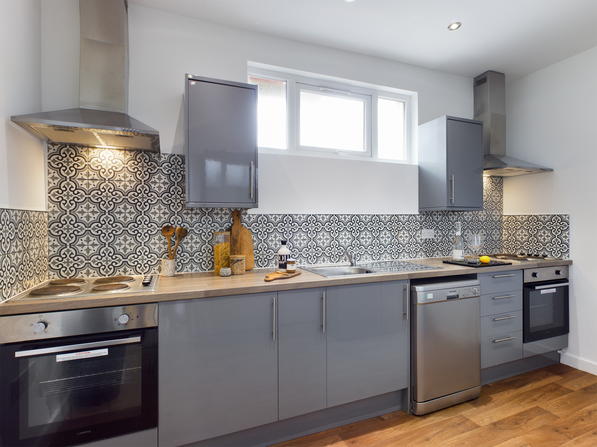  9 Bedroom House - 130 Uttoxeter  -  Uttoxeter New Rd  - Gallery -  2