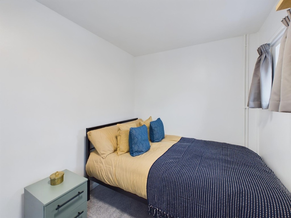  6 Bedroom House - 5 Mint Road  -  Mint Road  - Gallery -  1