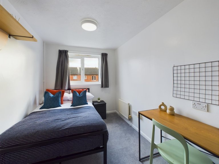  6 Bedroom House - 12 Mint Road  -  Mint Road  - Gallery -  3