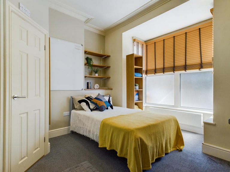  7 Bedroom House - 106 Yarborough Road  -  Yarborough Road  - Gallery -  6