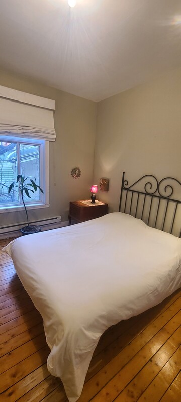 Sage Room(Single Bed) - Cozy room in the Mile ENd - Gallery - 1