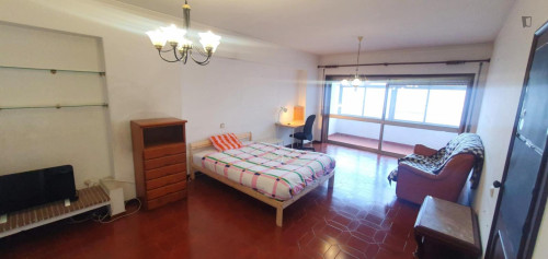 All bills inlcuded Double Bedroom close to Minho University 1