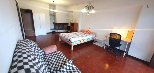 All bills inlcuded Double Bedroom close to Minho University 1