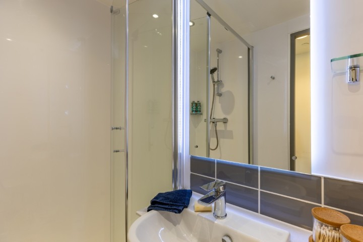  Deluxe En Suite  -  Ashlin House  - Gallery -  7