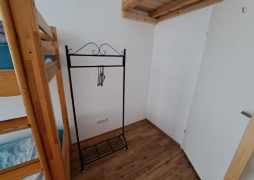 Dreamy Twin Bedroom close to Keplerplatz Metro