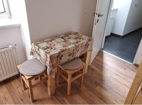 Inspiring Studio close to Reumannplatz Metro