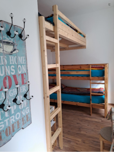 Inspiring Studio close to Reumannplatz Metro