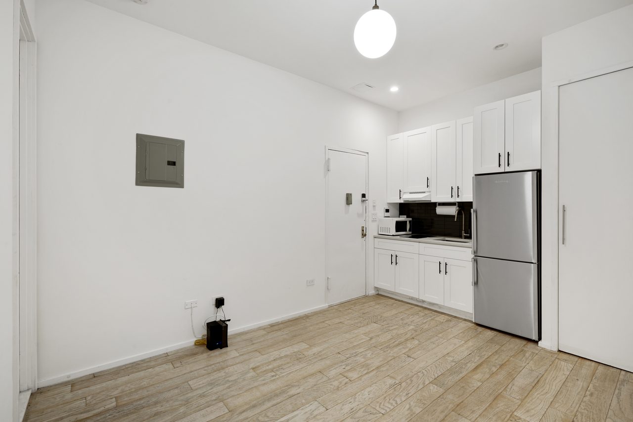 #432: Upper West Side - Studio (Queen) - 15