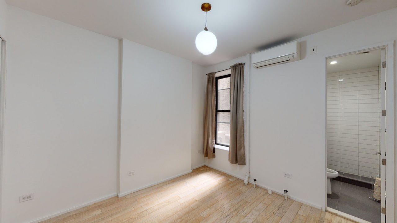 #432: Upper West Side - Studio (Queen) - 5