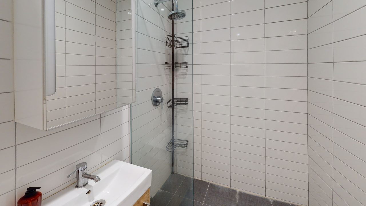  #432: Upper West Side - Studio (Queen)  -  #432: Upper West Side  - Gallery -  13