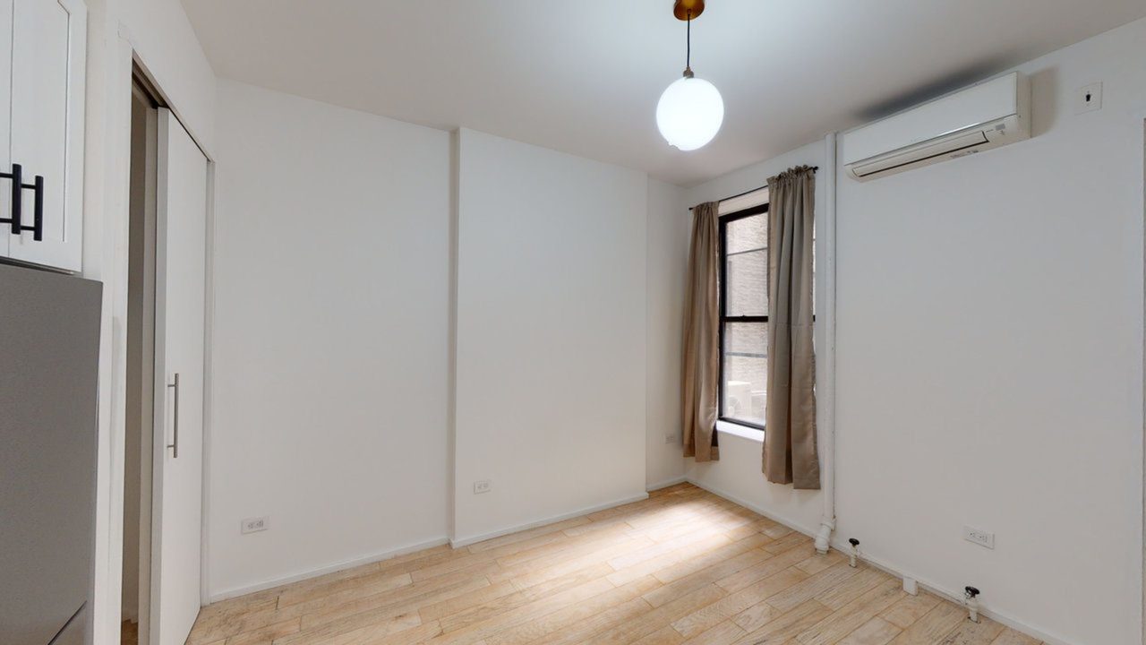 #432: Upper West Side - Studio (Queen) - 6