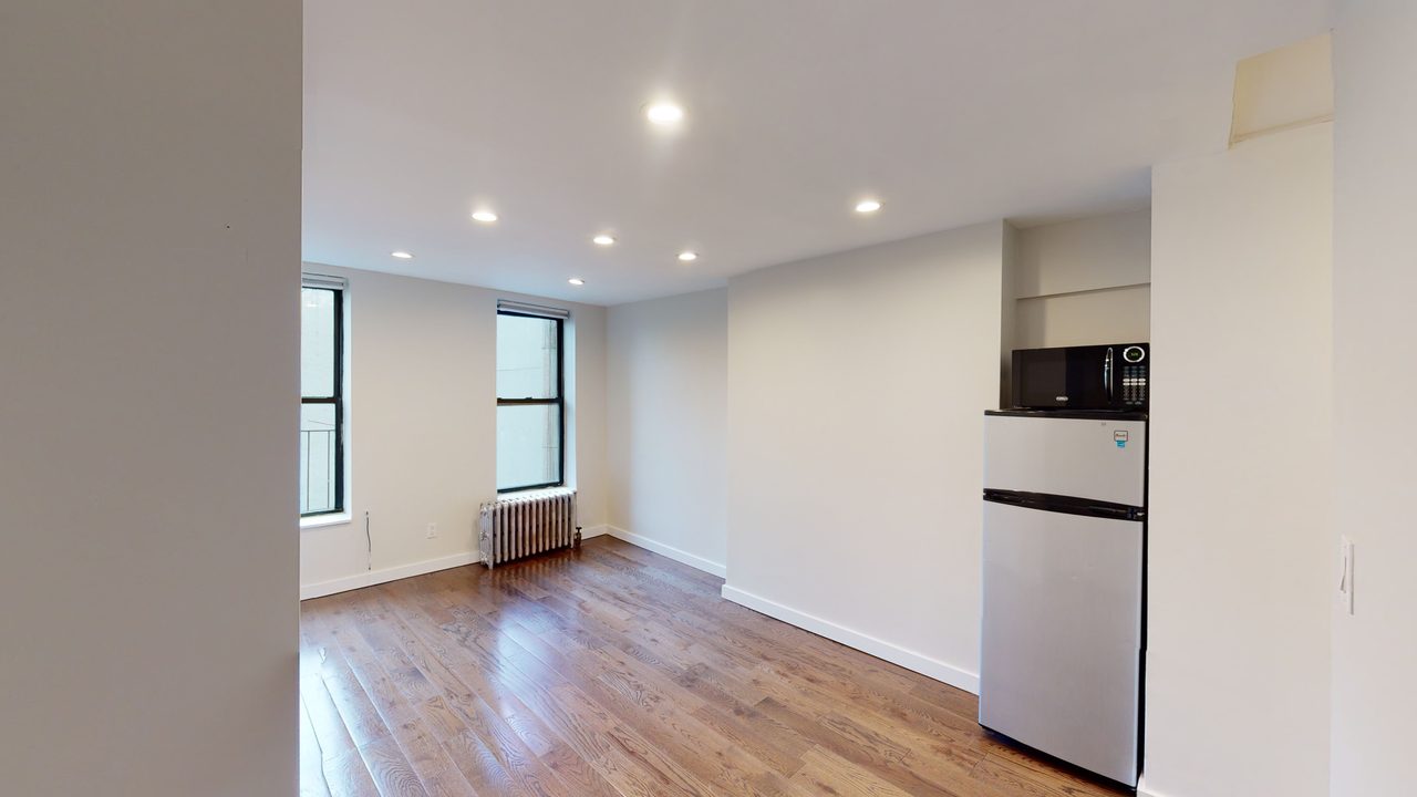 #409: East Village - Studio (Full) - 11