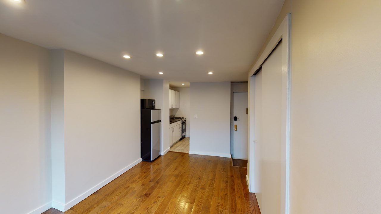 #409: East Village - Studio (Full) - 9