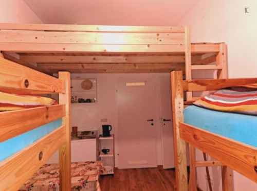 Vibrant Studio close to Reumannplatz Metro