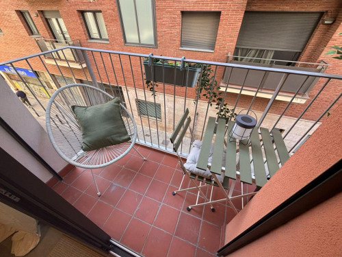 ALBURY: NEWLY RENOVATED APARTMENT - RESIDENCE