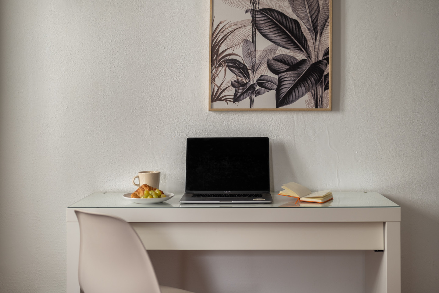  Small Room  -  Modern Coliving Room in the Heart of Vibrant Ciutat Vella, Barcelona Apartment  - Gallery -  35