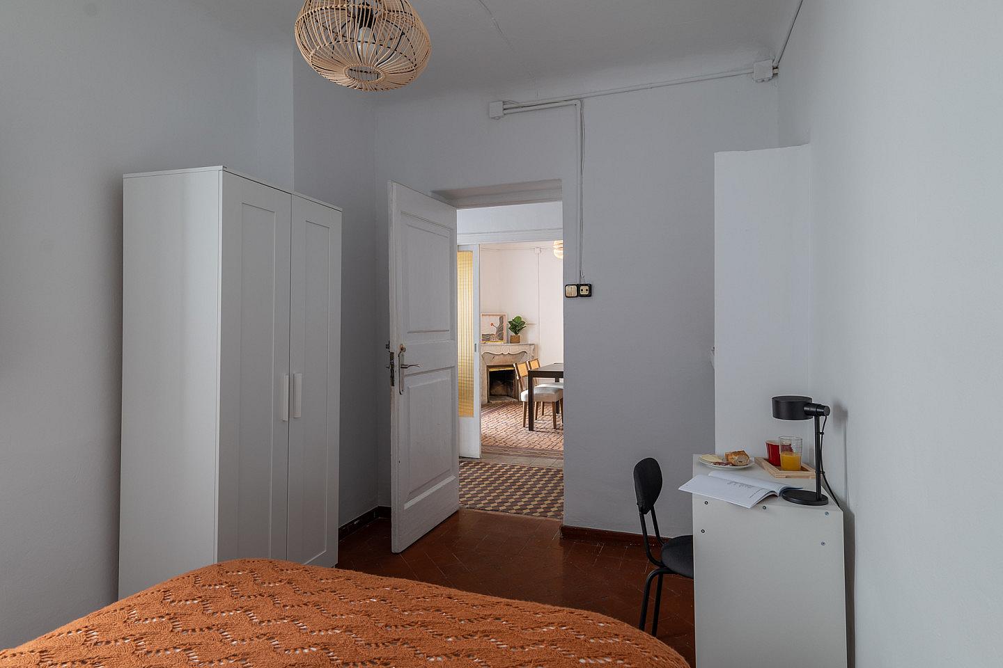  Small Room  -  Modern Coliving Room in the Heart of Vibrant Ciutat Vella, Barcelona Apartment  - Gallery -  66