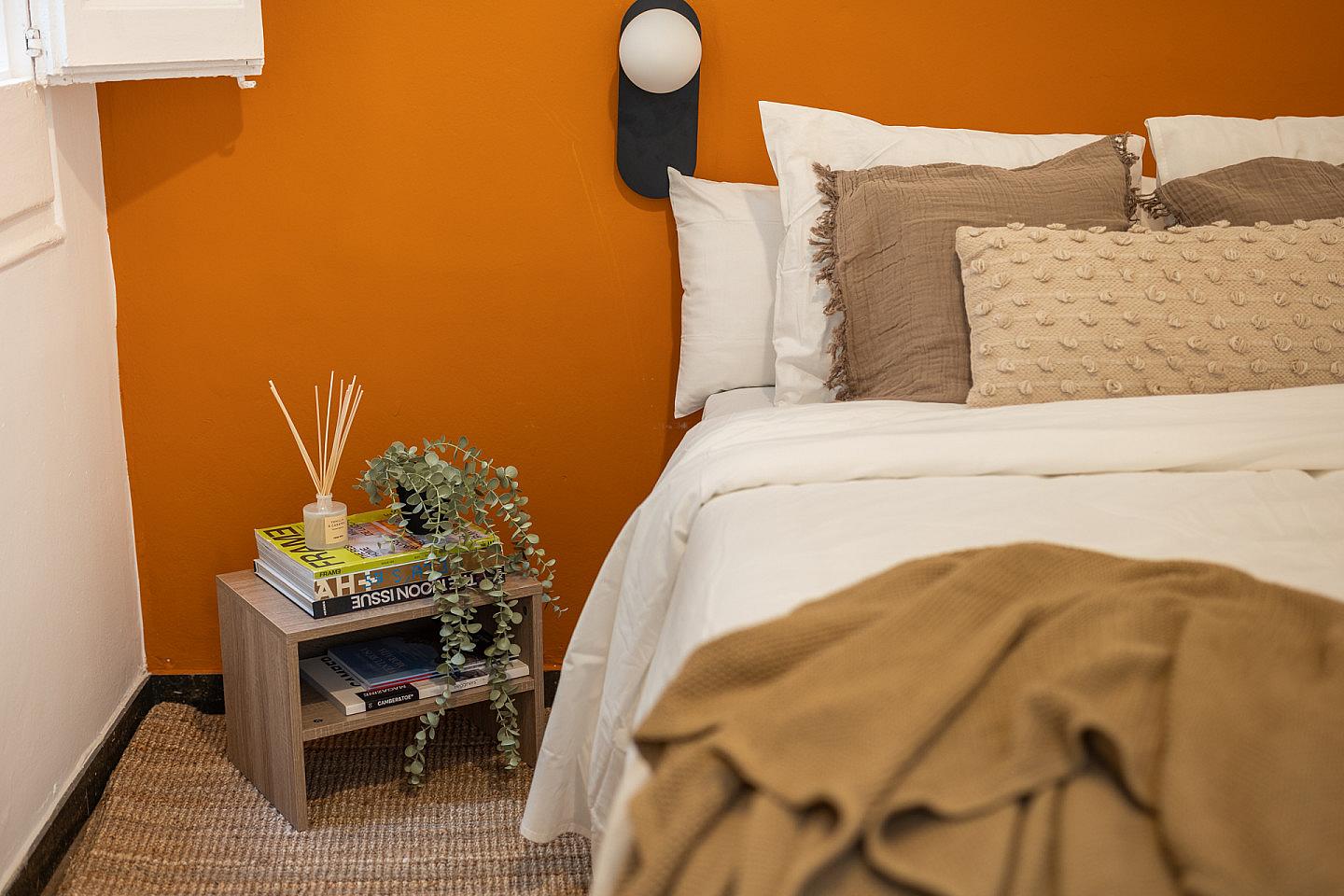  Small Room  -  Modern Coliving Room in the Heart of Vibrant Ciutat Vella, Barcelona Apartment  - Gallery -  57