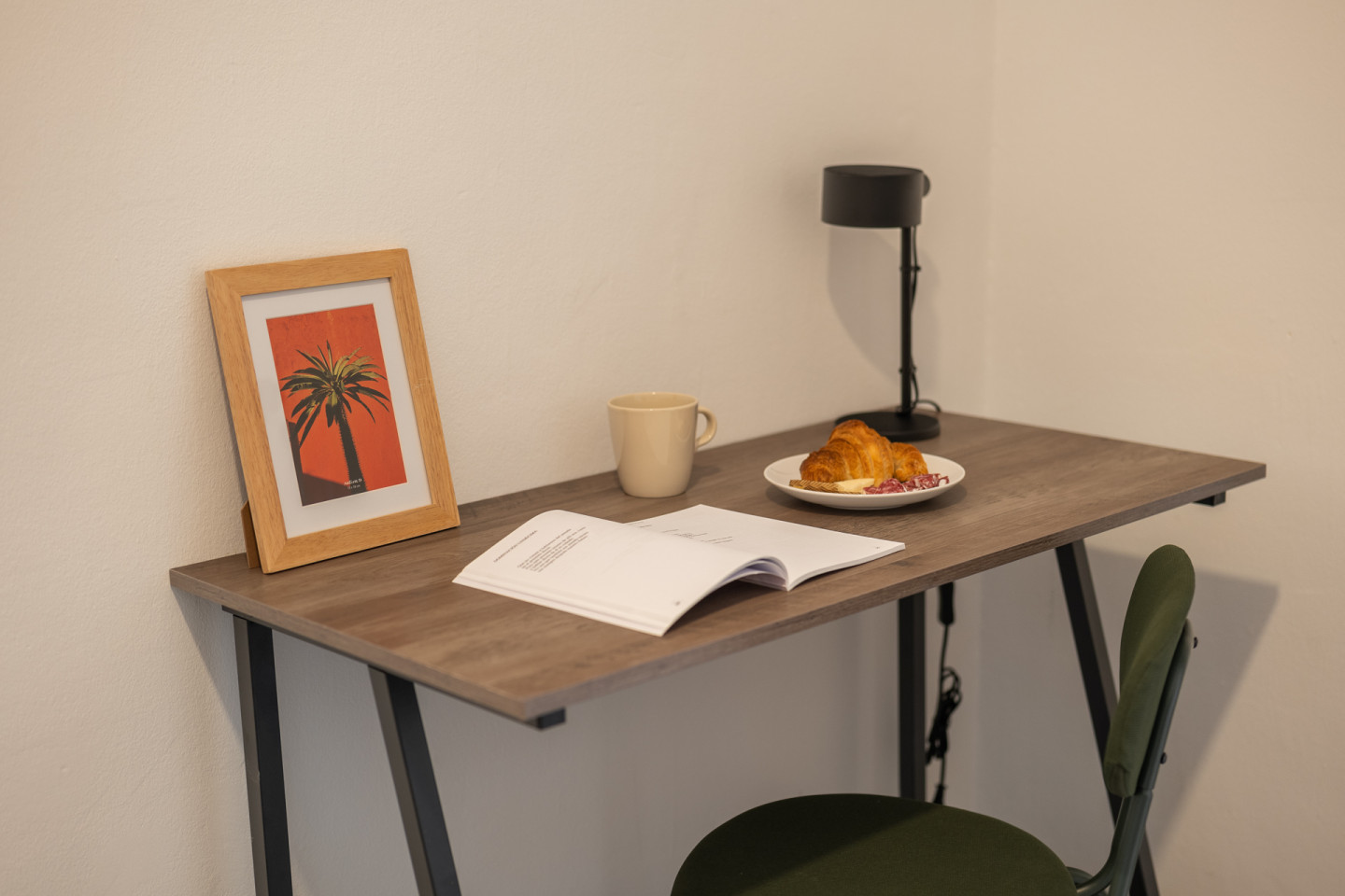  Small Room  -  Modern Coliving Room in the Heart of Vibrant Ciutat Vella, Barcelona Apartment  - Gallery -  39