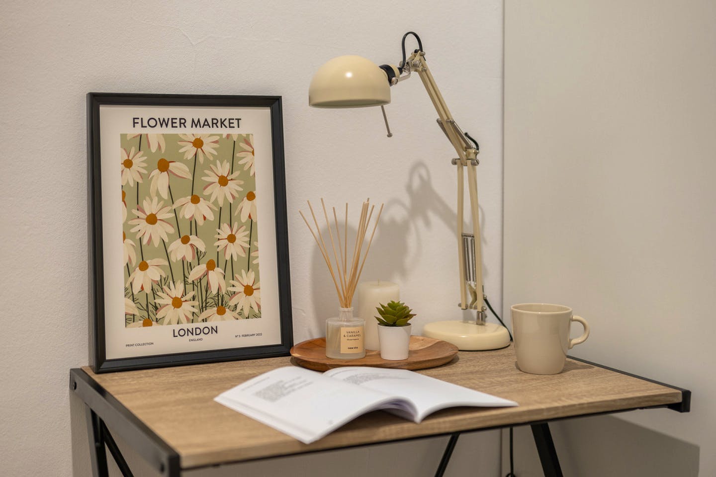  Small Room  -  Modern Coliving Room in the Heart of Vibrant Ciutat Vella, Barcelona Apartment  - Gallery -  2