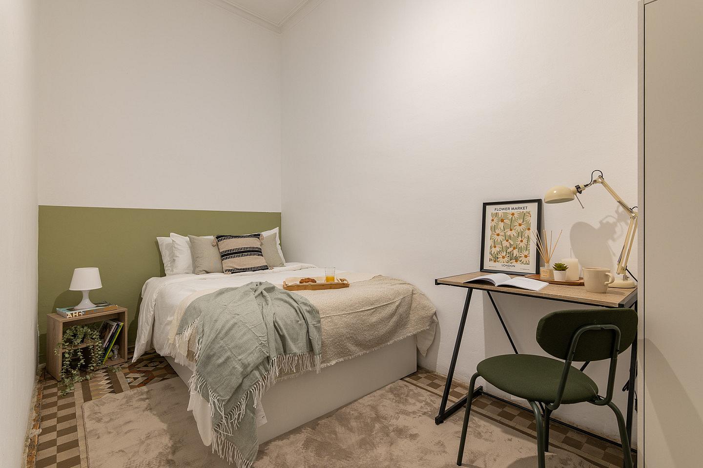 Small Room  -  Modern Coliving Room in the Heart of Vibrant Ciutat Vella, Barcelona Apartment  - Gallery -  63