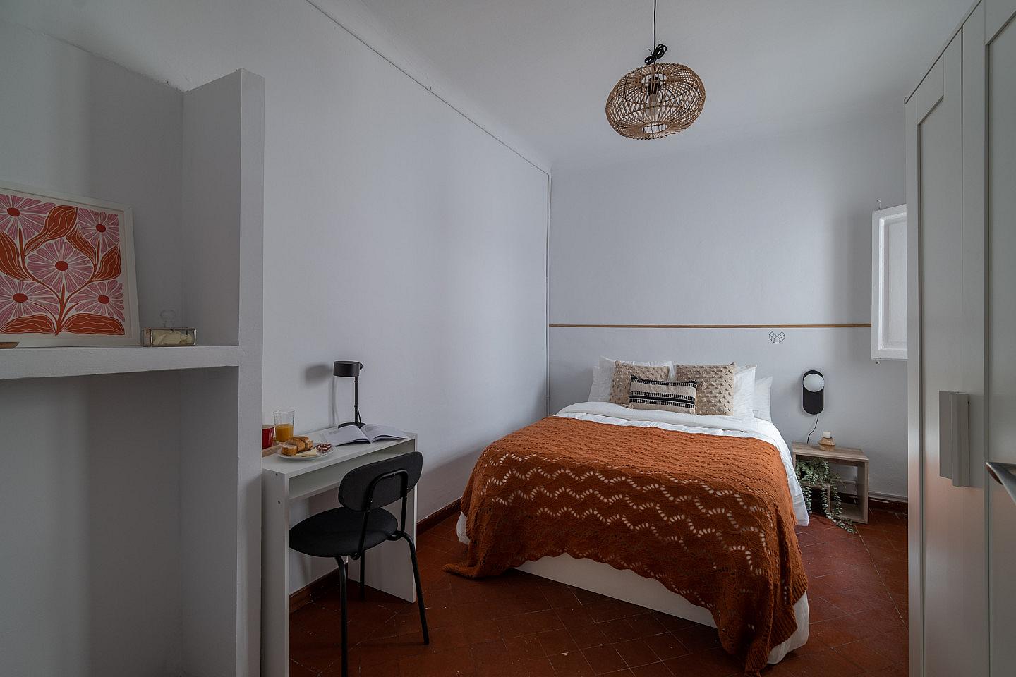  Small Room  -  Modern Coliving Room in the Heart of Vibrant Ciutat Vella, Barcelona Apartment  - Gallery -  67