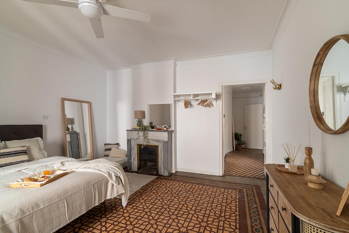  Medium Room  -  Modern Coliving Room in the Heart of Vibrant Ciutat Vella, Barcelona Apartment  - Gallery -  71