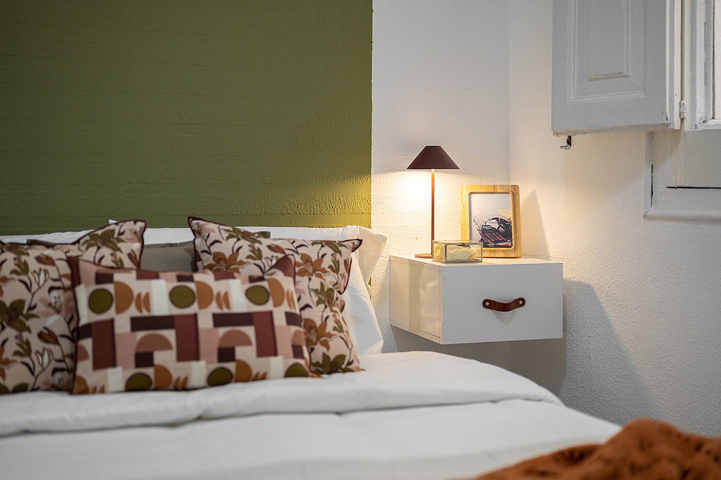  Medium Room  -  Modern Coliving Room in the Heart of Vibrant Ciutat Vella, Barcelona Apartment  - Gallery -  42