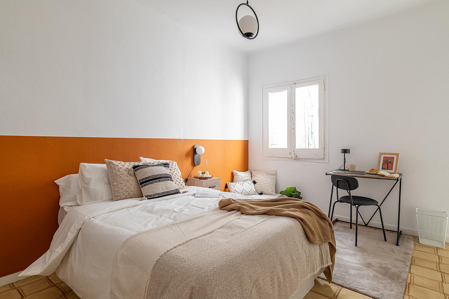  Medium Room  -  Modern Coliving Room in the Heart of Vibrant Ciutat Vella, Barcelona Apartment  - Gallery -  54
