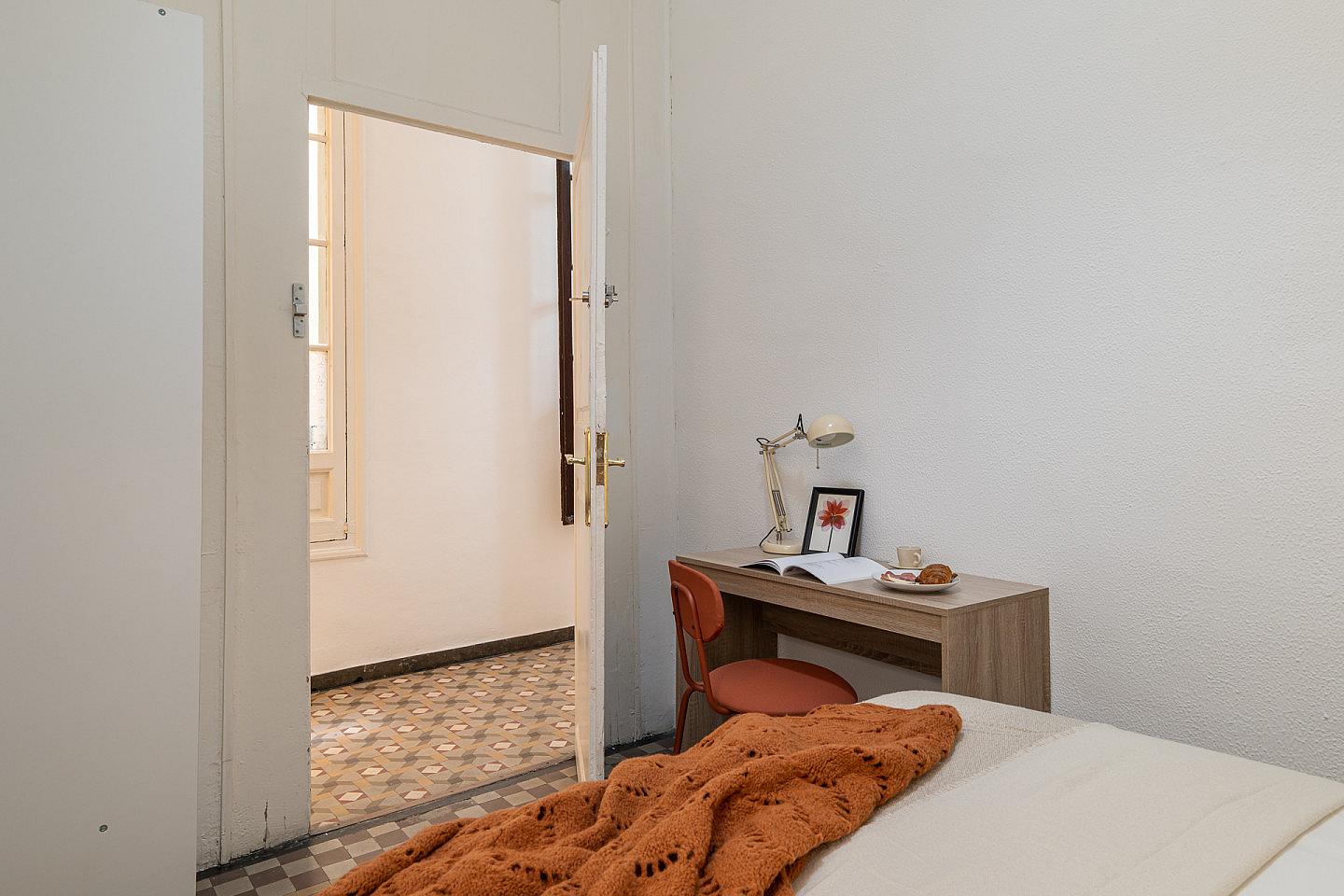  Medium Room  -  Modern Coliving Room in the Heart of Vibrant Ciutat Vella, Barcelona Apartment  - Gallery -  44