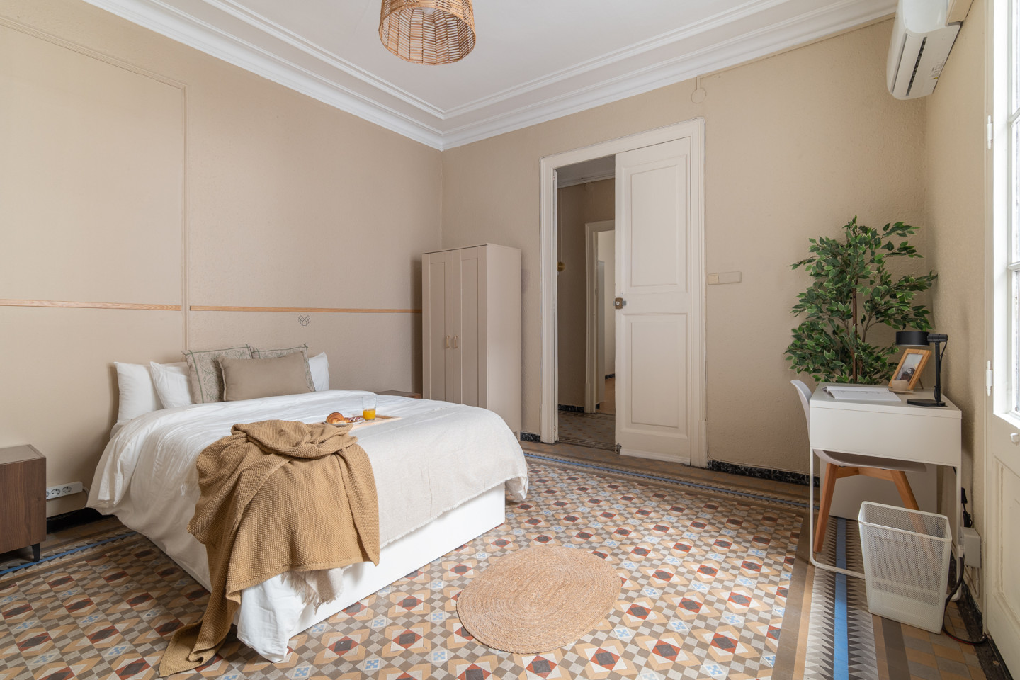  Large  -  Modern Coliving Room in the Heart of Vibrant Ciutat Vella, Barcelona Apartment  - Gallery -  28