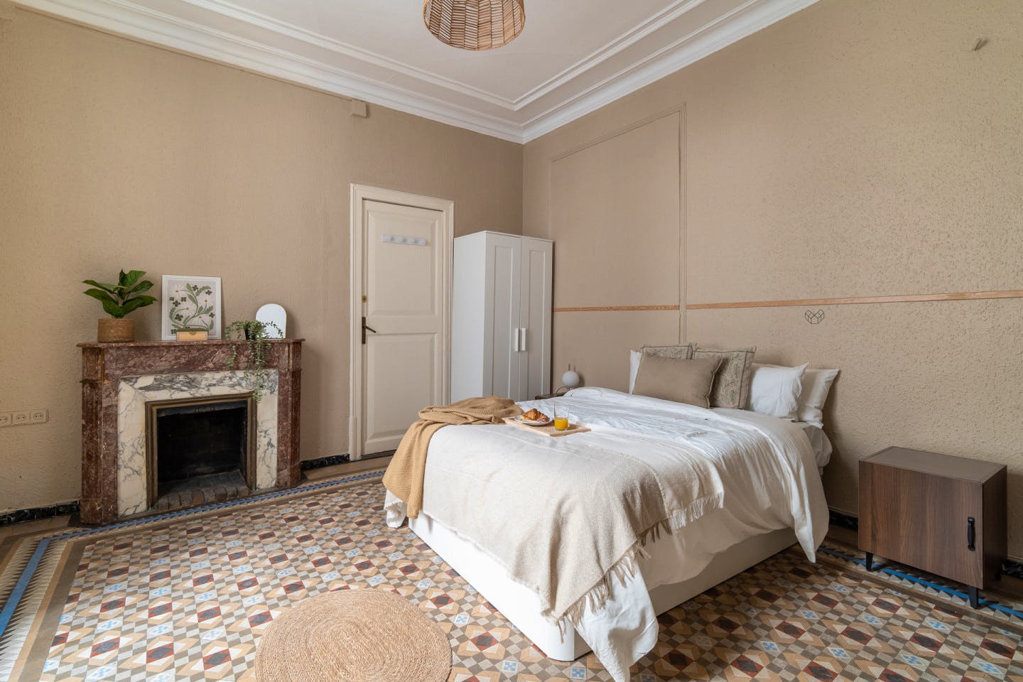 Large  -  Modern Coliving Room in the Heart of Vibrant Ciutat Vella, Barcelona Apartment  - Gallery -  10