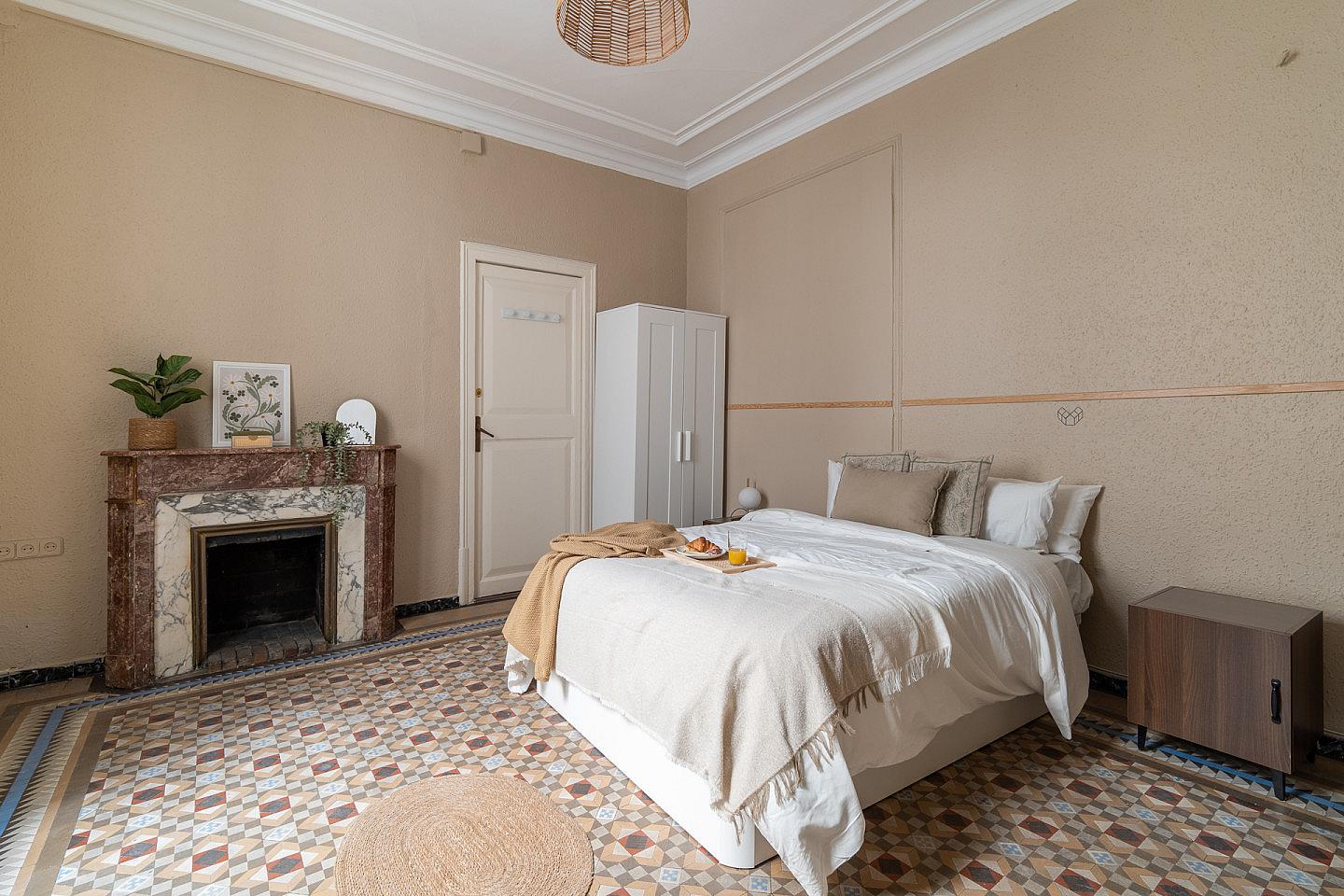  Large  -  Modern Coliving Room in the Heart of Vibrant Ciutat Vella, Barcelona Apartment  - Gallery -  48