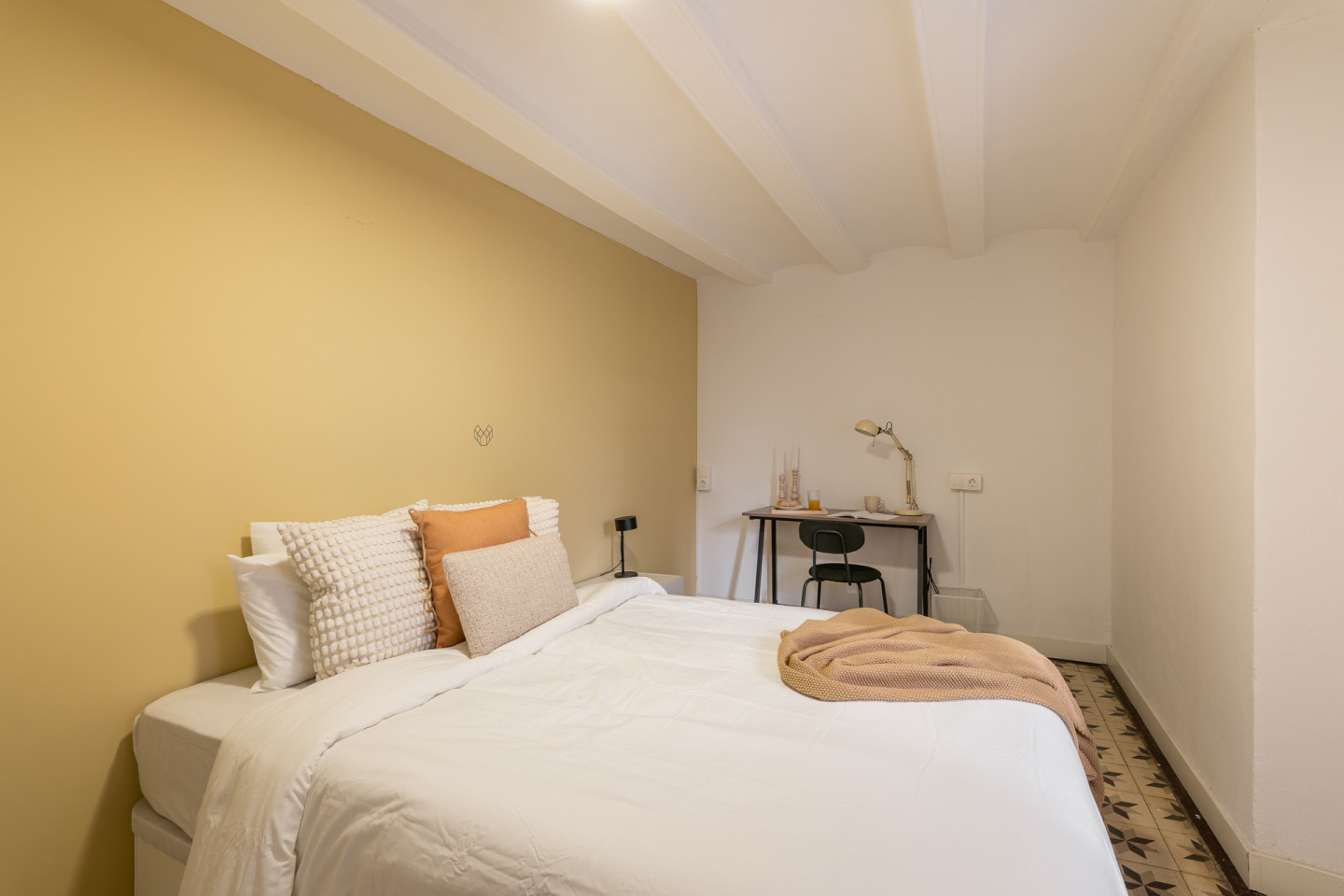  Large  -  Modern Coliving Room in the Heart of Vibrant Ciutat Vella, Barcelona Apartment  - Gallery -  22