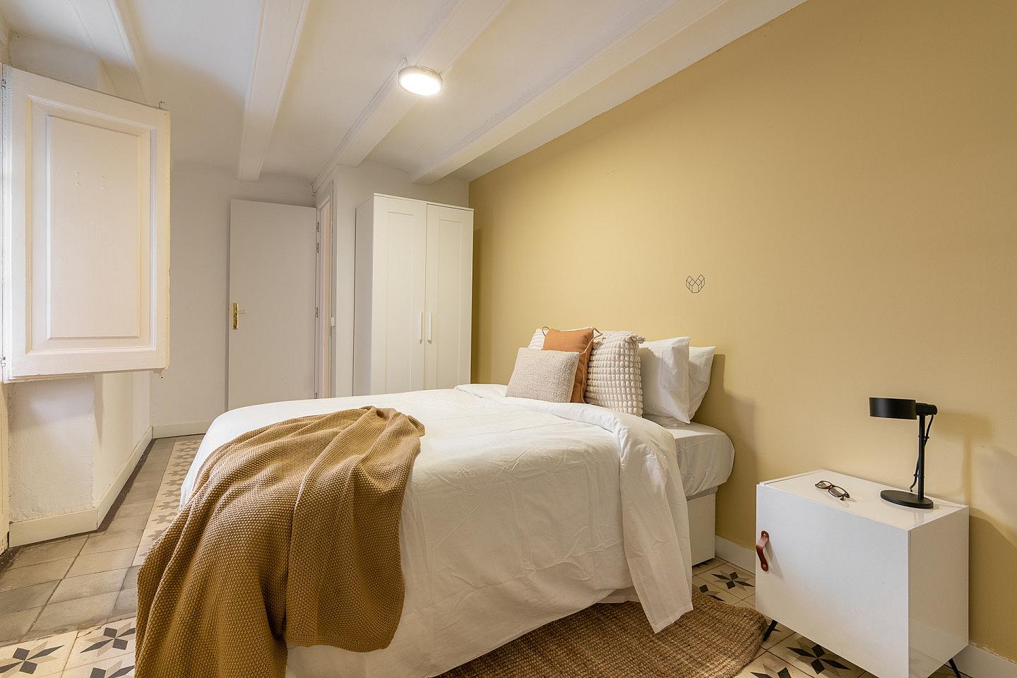  Large  -  Modern Coliving Room in the Heart of Vibrant Ciutat Vella, Barcelona Apartment  - Gallery -  39