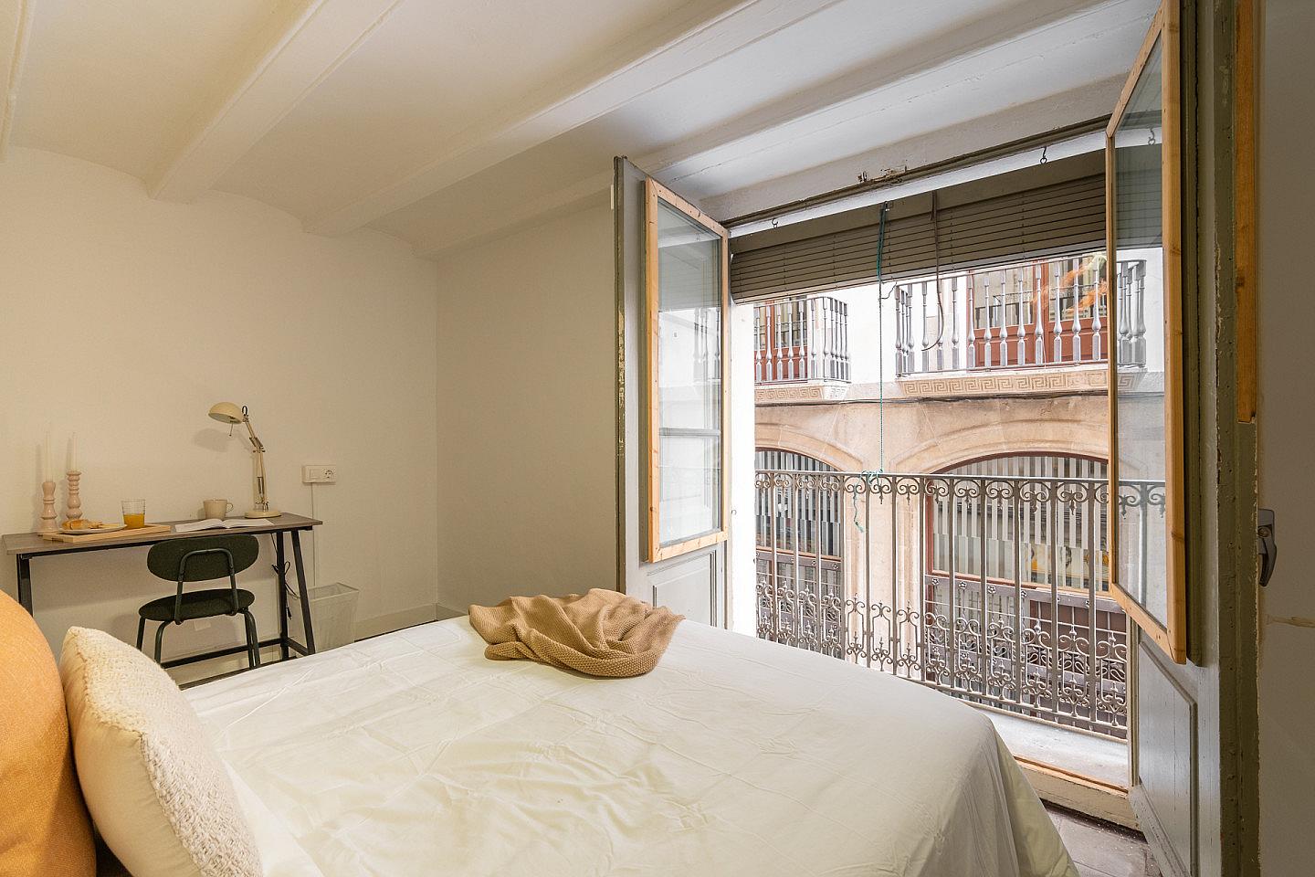  Large  -  Modern Coliving Room in the Heart of Vibrant Ciutat Vella, Barcelona Apartment  - Gallery -  42