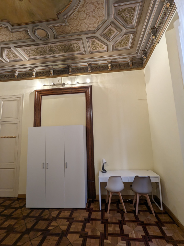  Premium  -  Modern Coliving Room in the Heart of Vibrant Ciutat Vella, Barcelona Apartment  - Gallery -  28