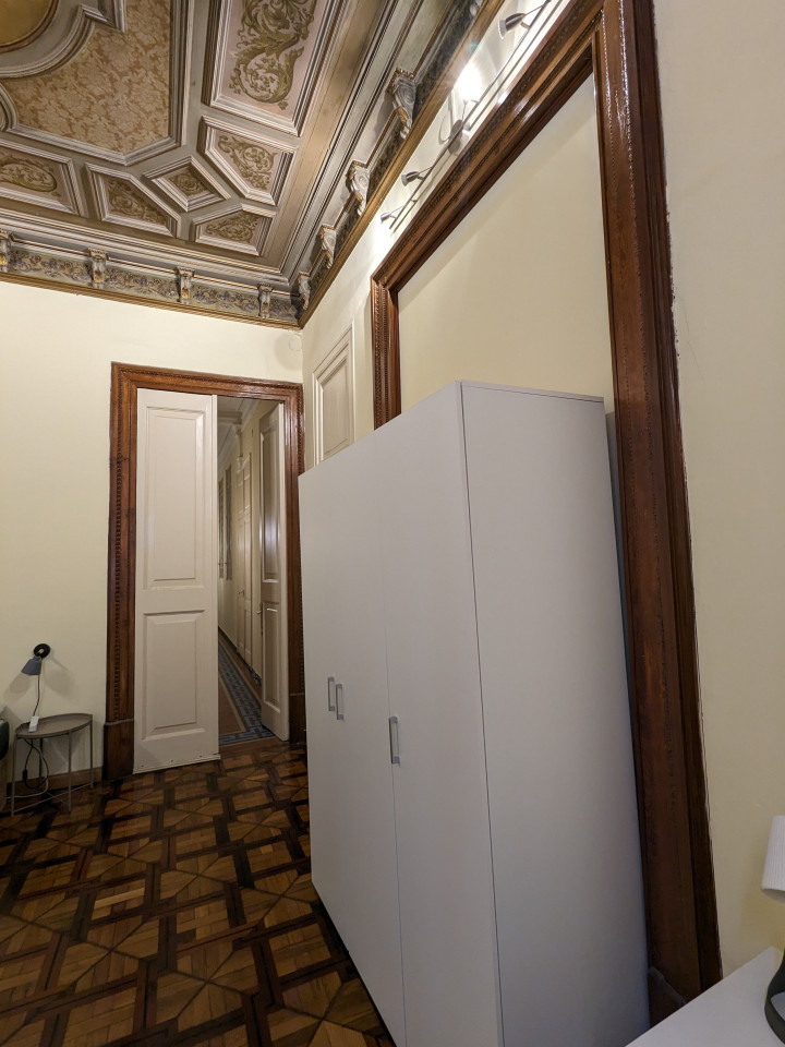  Premium  -  Modern Coliving Room in the Heart of Vibrant Ciutat Vella, Barcelona Apartment  - Gallery -  26