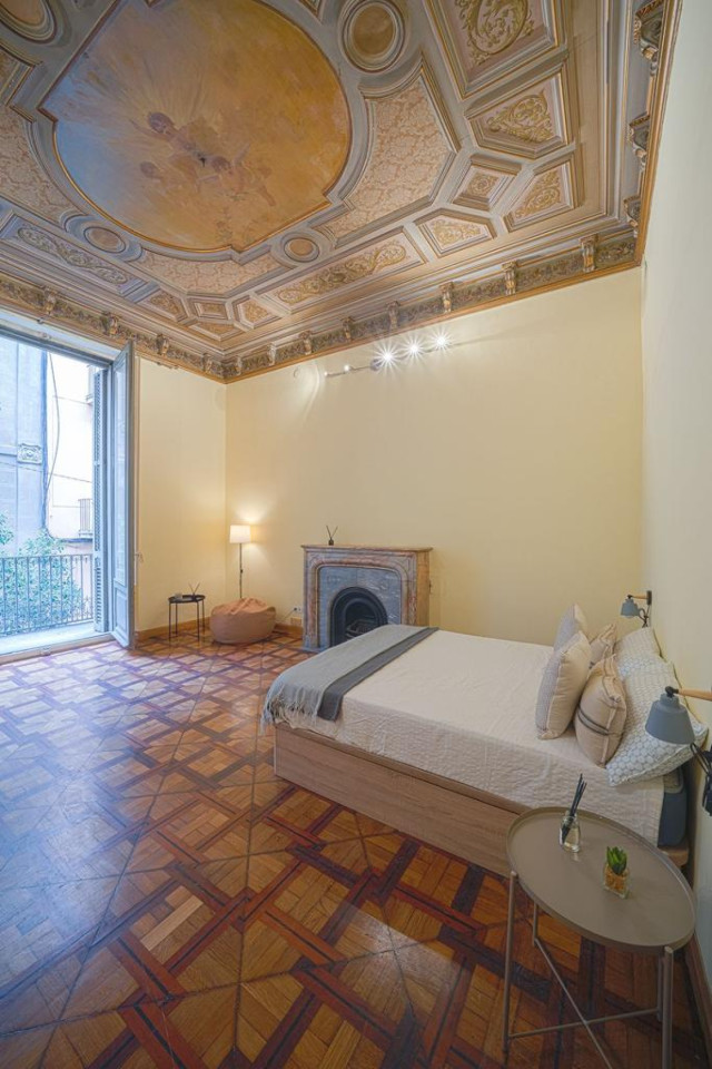  Premium  -  Modern Coliving Room in the Heart of Vibrant Ciutat Vella, Barcelona Apartment  - Gallery -  27