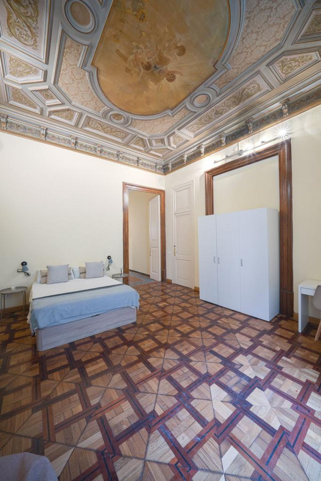  Premium  -  Modern Coliving Room in the Heart of Vibrant Ciutat Vella, Barcelona Apartment  - Gallery -  23