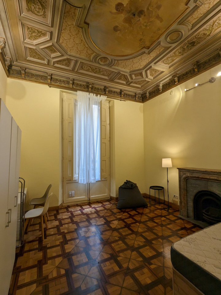  Premium  -  Modern Coliving Room in the Heart of Vibrant Ciutat Vella, Barcelona Apartment  - Gallery -  25