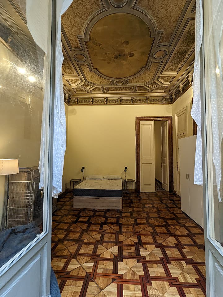  Premium  -  Modern Coliving Room in the Heart of Vibrant Ciutat Vella, Barcelona Apartment  - Gallery -  64