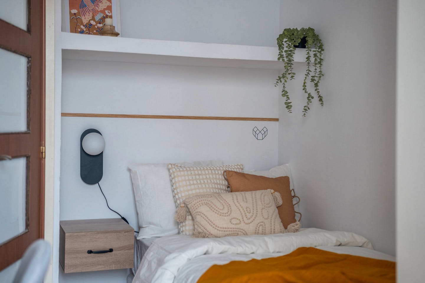  Private Bathroom  -  Modern Coliving Room in the Heart of Vibrant Ciutat Vella, Barcelona Apartment  - Gallery -  13