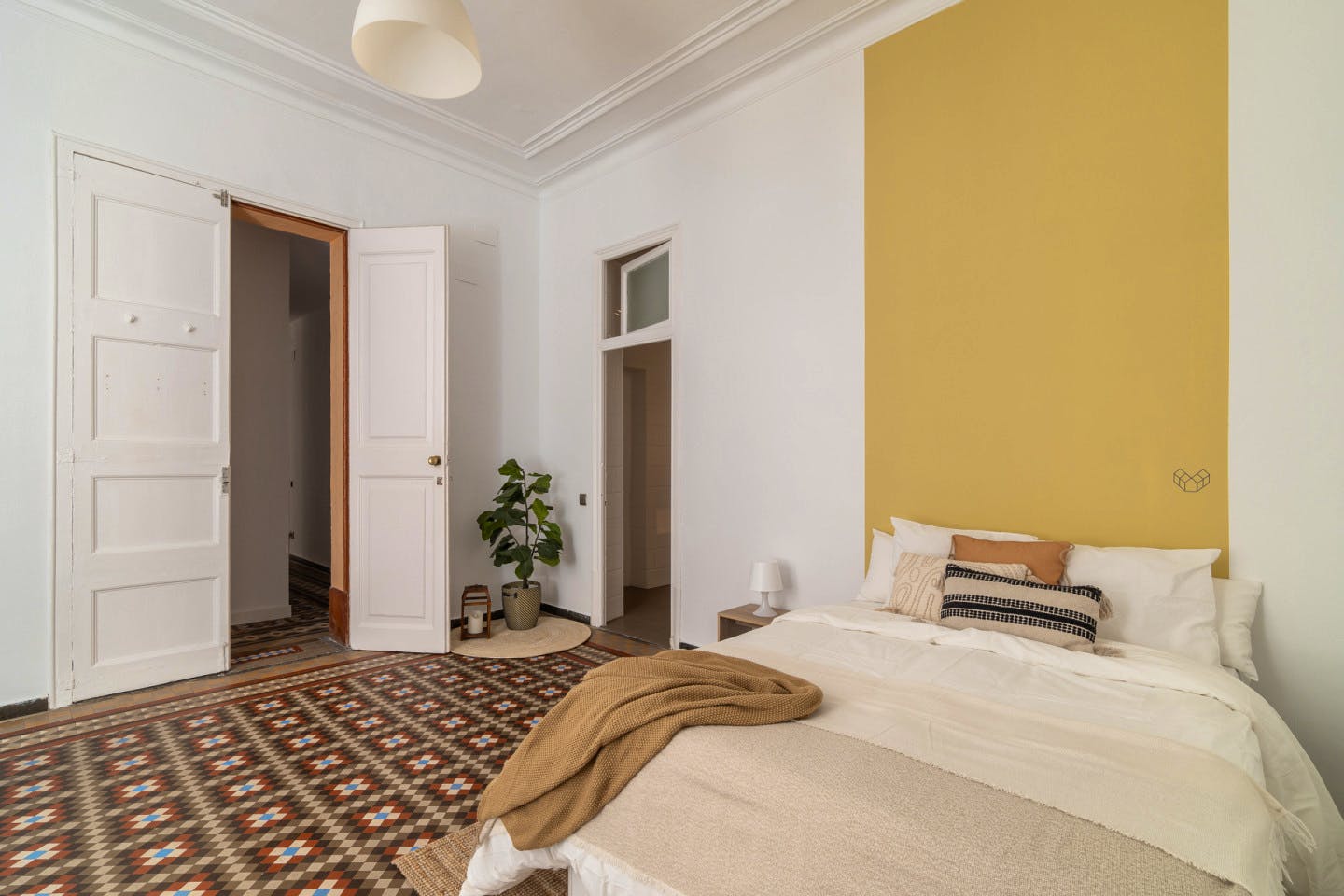  Premium Private Bathroom  -  Modern Coliving Room in the Heart of Vibrant Ciutat Vella, Barcelona Apartment  - Gallery -  10