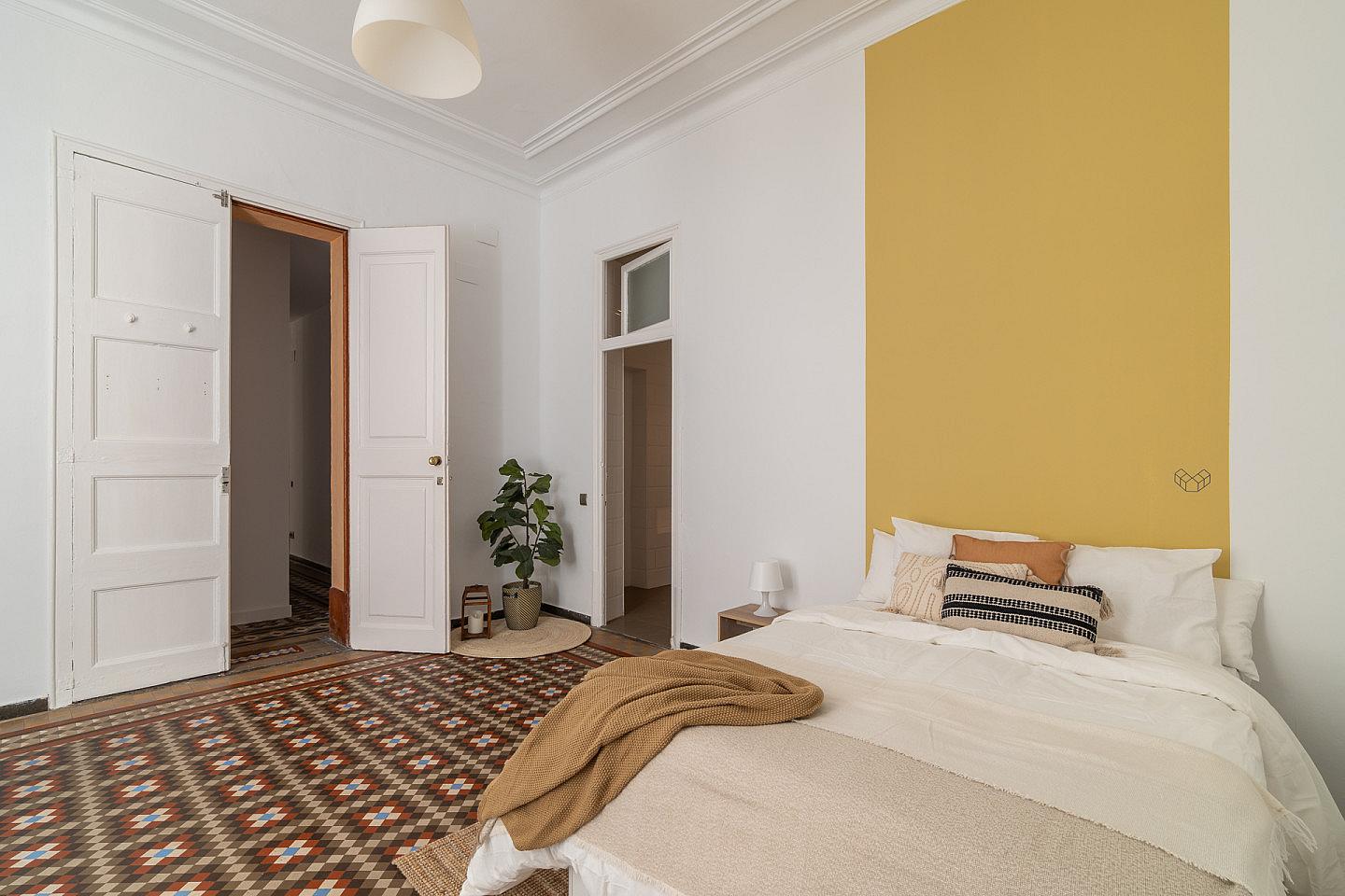  Premium Private Bathroom  -  Modern Coliving Room in the Heart of Vibrant Ciutat Vella, Barcelona Apartment  - Gallery -  40